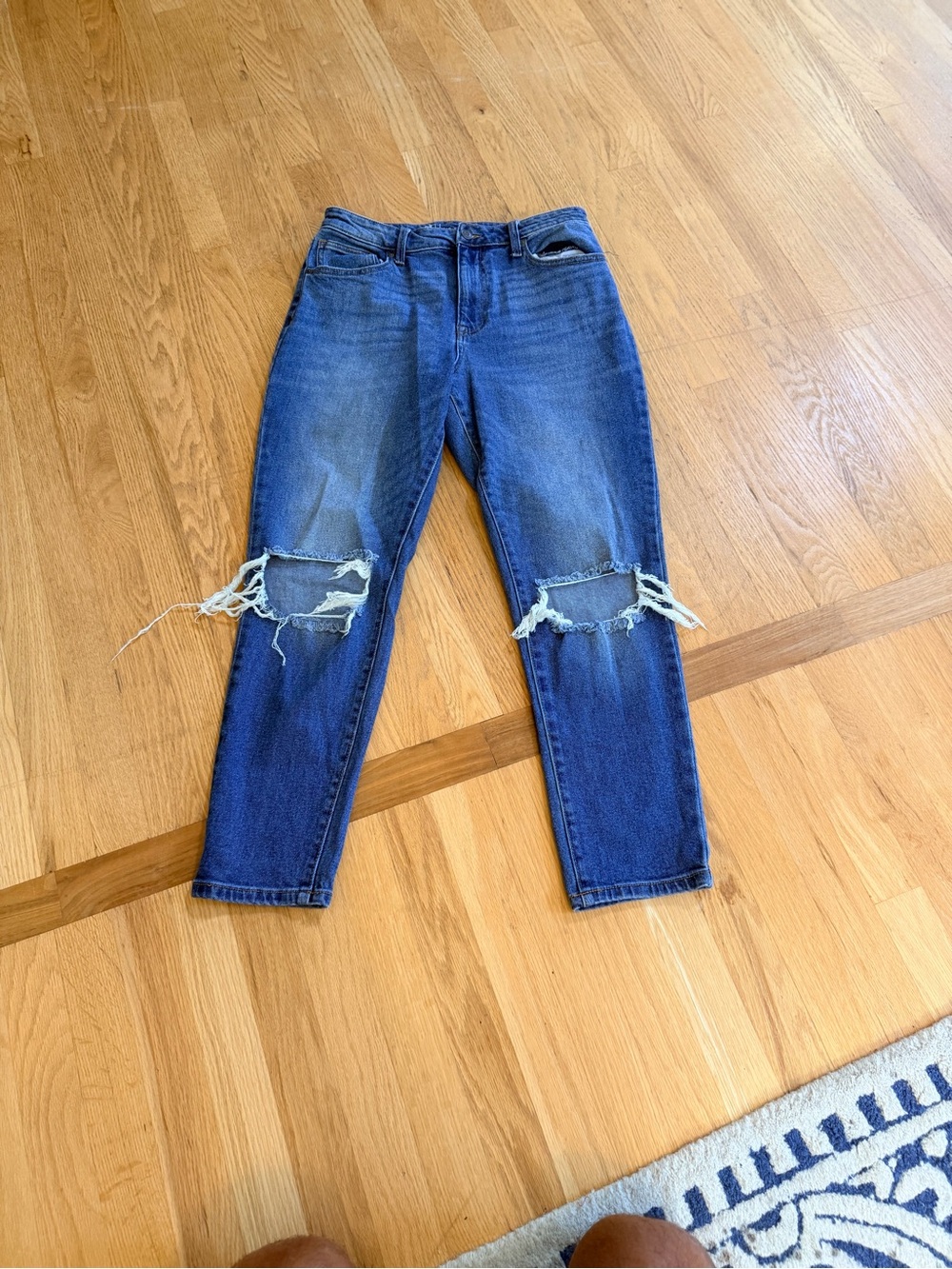Ladies Juniors Size 13 "No Boundaries" Blue Distressed Boyfriend Jeans GUC